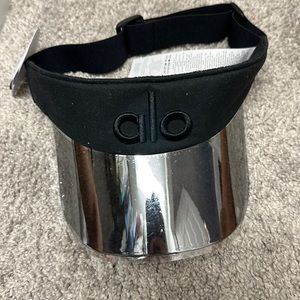 alo yoga black visor